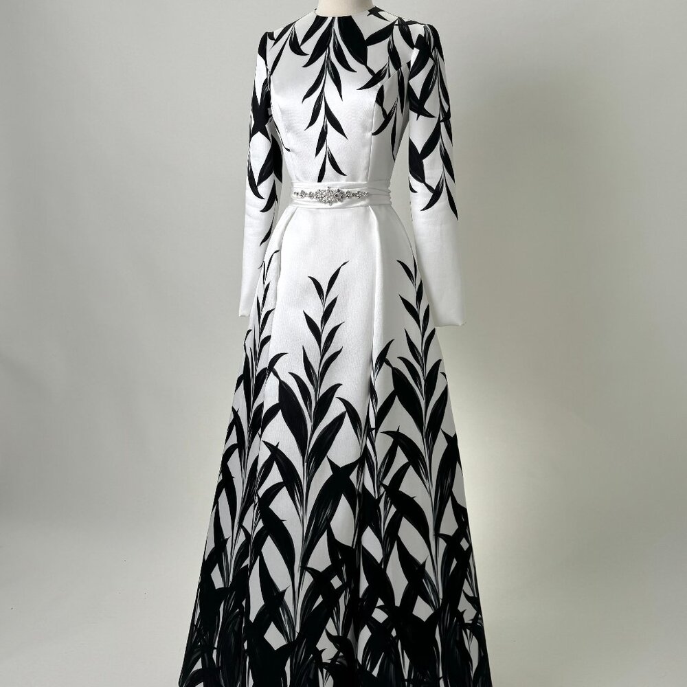 Preloved US 4 Maxi Anna Augusta Evening Gown